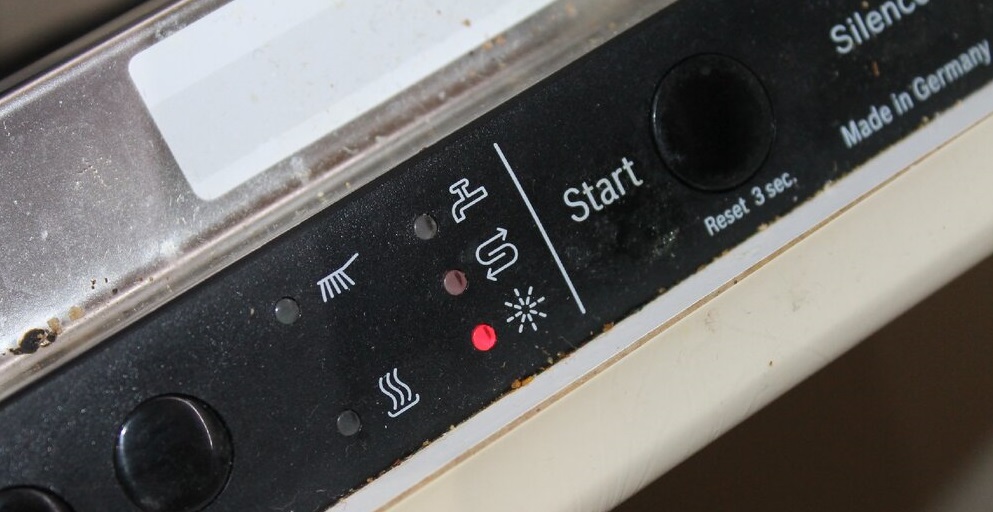 Почему посудомоечная машина плохо моет посуду и как это исправить