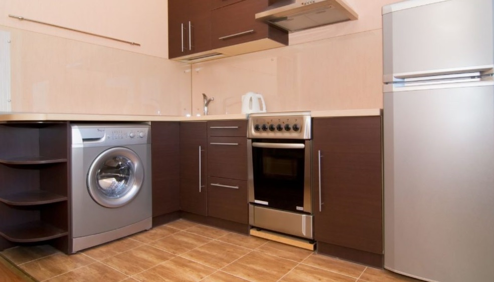 Как правильно установить стиральную машину на кухне