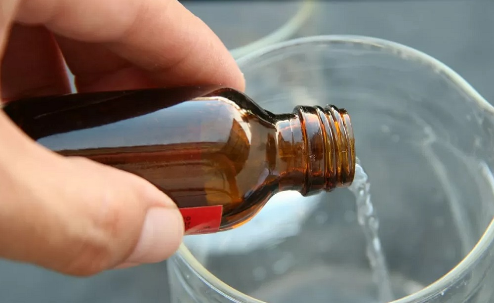 Как убрать неприятный запах из холодильника