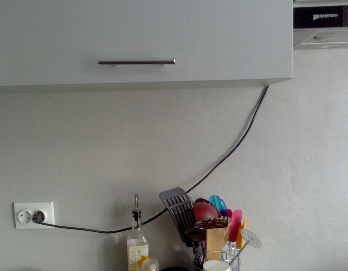 Как установить вытяжку