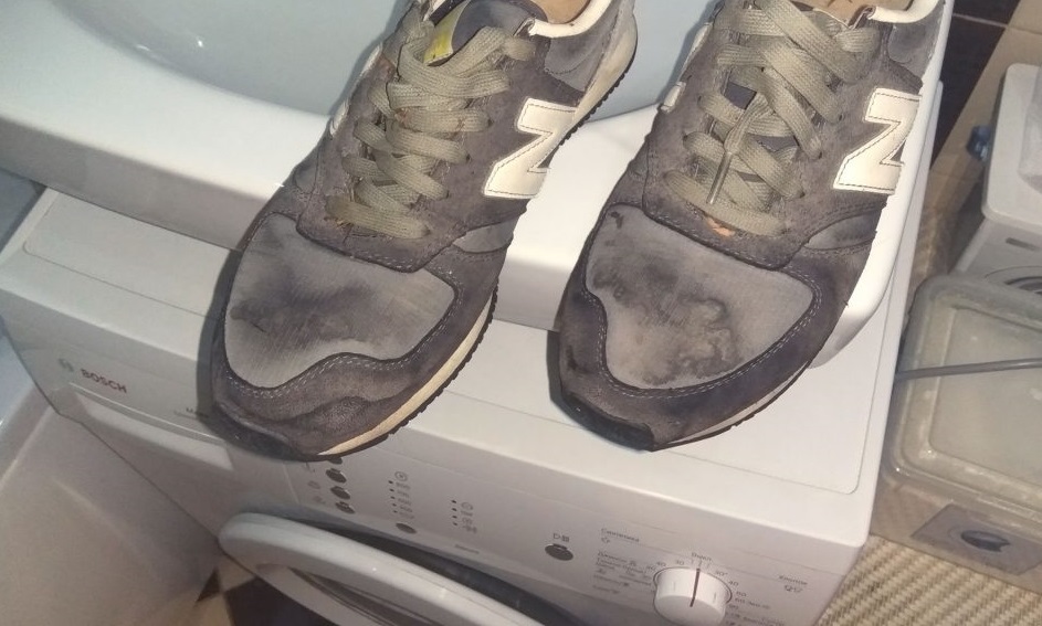 Как стирать кроссовки в стиральной машине