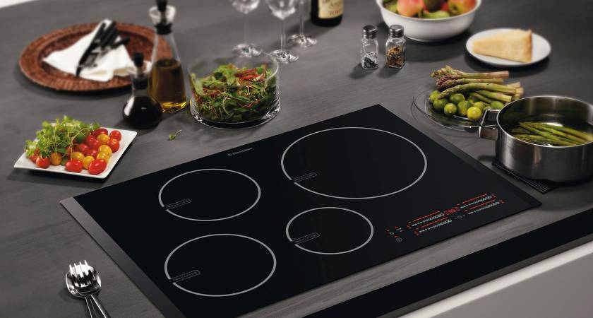 Как включить и выключить варочную панель