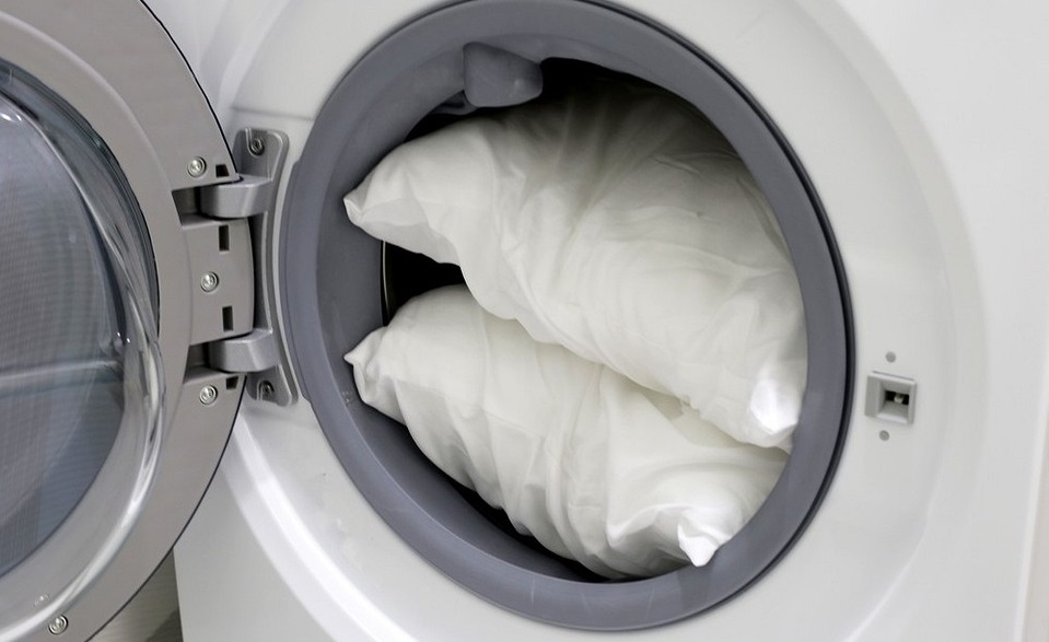 Можно ли стирать подушки в стиральной машине 
