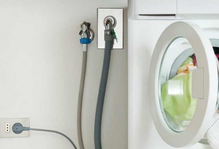 Как правильно установить шланг стиральной машины