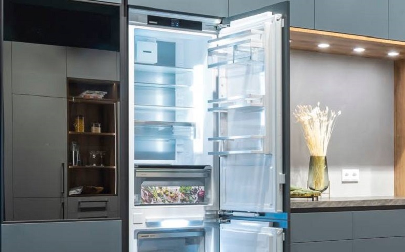 Как перевесить дверь холодильника Liebherr 