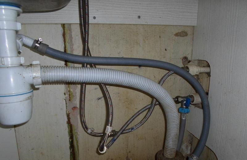 Как встроить посудомоечную машину в кухонный гарнитур