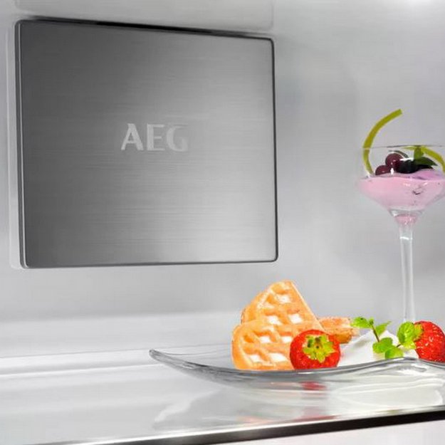 Встраиваемый холодильник AEG NSC7P751ES в Тюмени (preview 4)