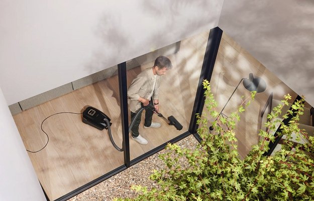 Пылесос Miele SUSF0 Guard L1 AllFloor Noir черный в Тюмени (preview 7)