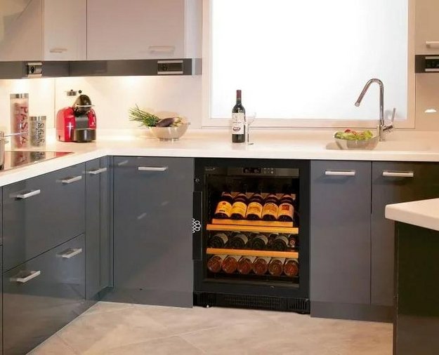 Встраиваемый мультитемпературный винный шкаф EuroCave K-800011-S в Тюмени (preview 8)