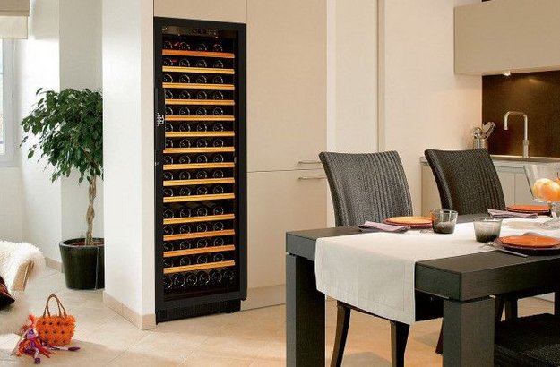 Встраиваемый монотемпературный винный шкаф EuroCave K-800020-L в Тюмени (preview 4)