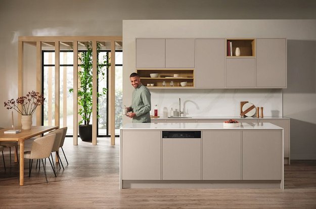 Встраиваемая посудомоечная машина Miele G 7710 SCi AutoDos в Тюмени (preview 4)