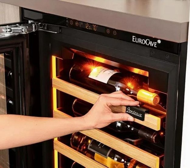 Встраиваемый мультитемпературный винный шкаф EuroCave I-090025-S в Тюмени (preview 2)
