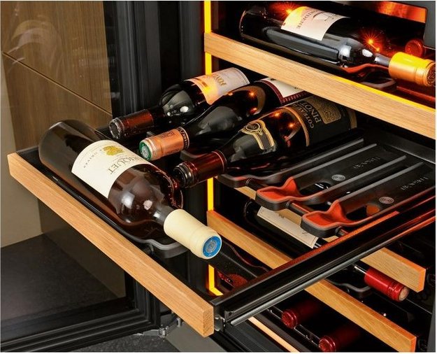 Встраиваемый винный шкаф EuroCave V-INSP-L петли справа в Тюмени (preview 4)