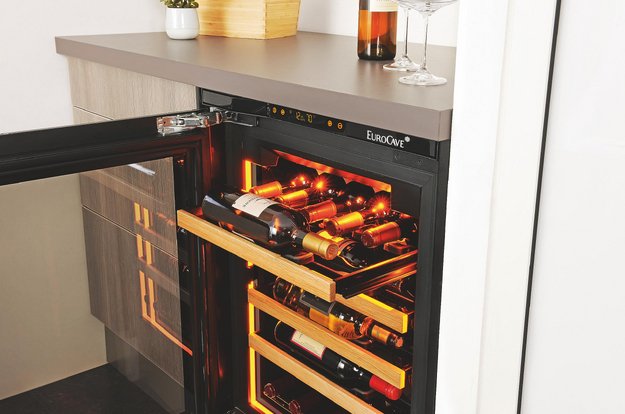 Встраиваемый монотемпературный винный шкаф EuroCave I-090016-S в Тюмени (preview 2)