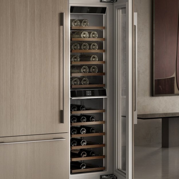Встраиваемый винный шкаф V-ZUG WineCooler V6000 Supreme WC6T-51154 L в Тюмени (фото 2) Встраиваемый винный шкаф V-ZUG WineCooler V6000 Supreme WC6T-51154 L в Тюмени (preview 2)