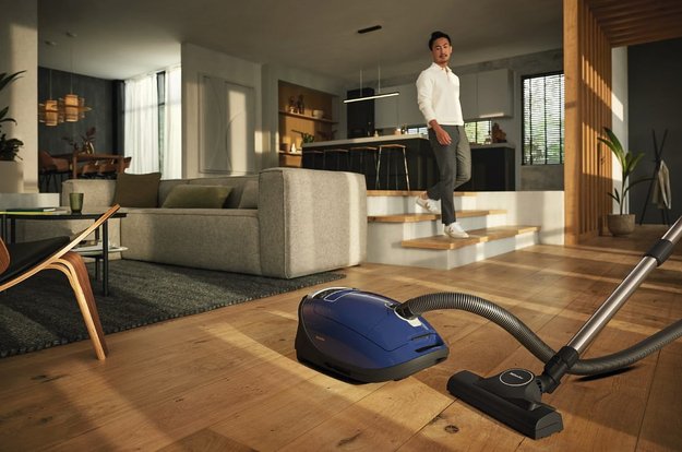 Пылесос Miele Complete C3 PowerLine SGDF3 125 Gala Edition синий в Тюмени (preview 4)