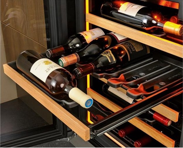 Встраиваемый винный шкаф EuroCave V-INSP-L петли слева в Тюмени (preview 6)