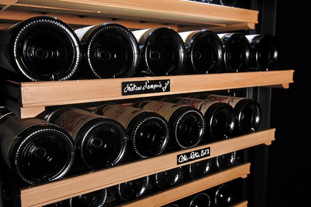 Монотемпературный винный шкаф EuroCave VLP-1001-M в Тюмени (preview 2)