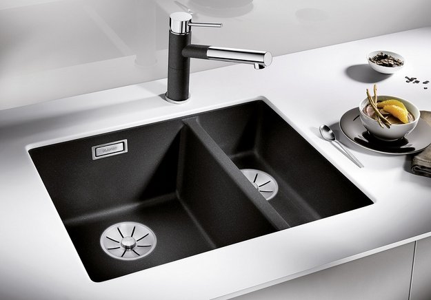 Мойка BLANCO SUBLINE 340/160-U Silgranit антрацит, чаша справа в Тюмени (фото 2) Мойка BLANCO SUBLINE 340/160-U Silgranit антрацит, чаша справа в Тюмени (preview 2)