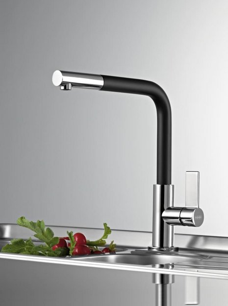 Смеситель Franke Neptune Evo nozzle черный матовый в Тюмени (preview 2)