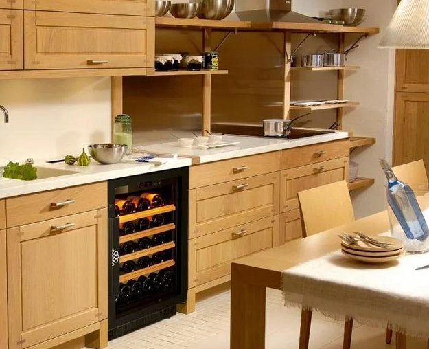 Встраиваемый монотемпературный винный шкаф EuroCave K-800014-S в Тюмени (preview 5)