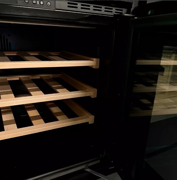 Встраиваемый винный шкаф Lofra ZBPNM24T TOTAL BLACK в Тюмени (preview 4)