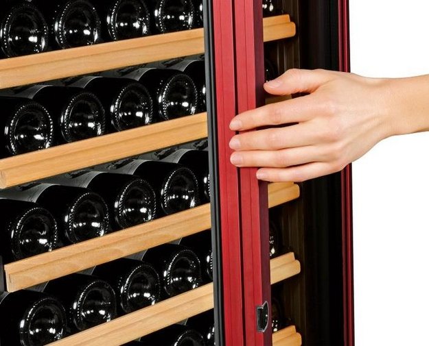 Монотемпературный винный шкаф EuroCave V-200011-S в Тюмени (preview 6)