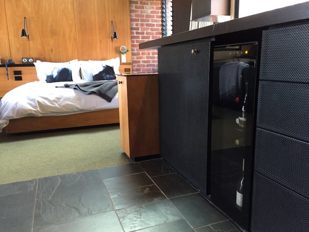 Встраиваемый винный шкаф со встроенной системой вакуумирования EuroCave S-013 в Тюмени (preview 7)