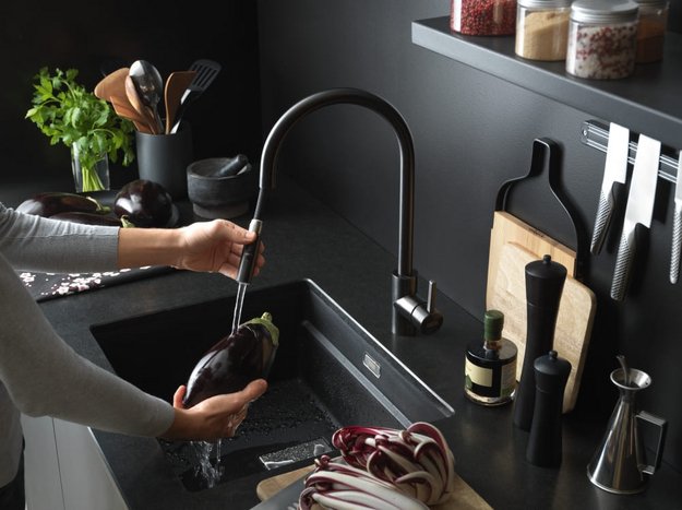 Смеситель Franke Eos Neo Pull Down черный матовый в Тюмени (preview 7)