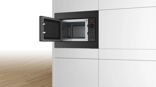 Встраиваемая микроволновая печь Bosch BFL523MB4 в Тюмени (preview 3)