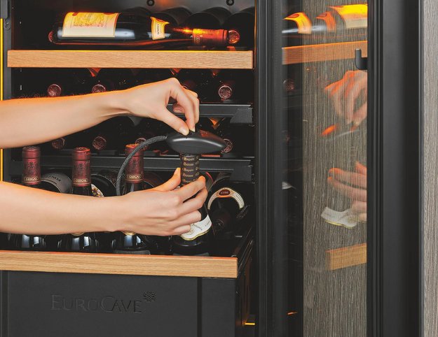 Встраиваемый двухтемпературный винный шкаф EuroCave I-090021-M в Тюмени (preview 4)