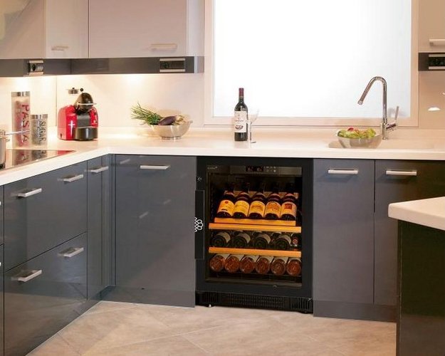 Встраиваемый мультитемпературный винный шкаф EuroCave K-800013-S в Тюмени (preview 7)