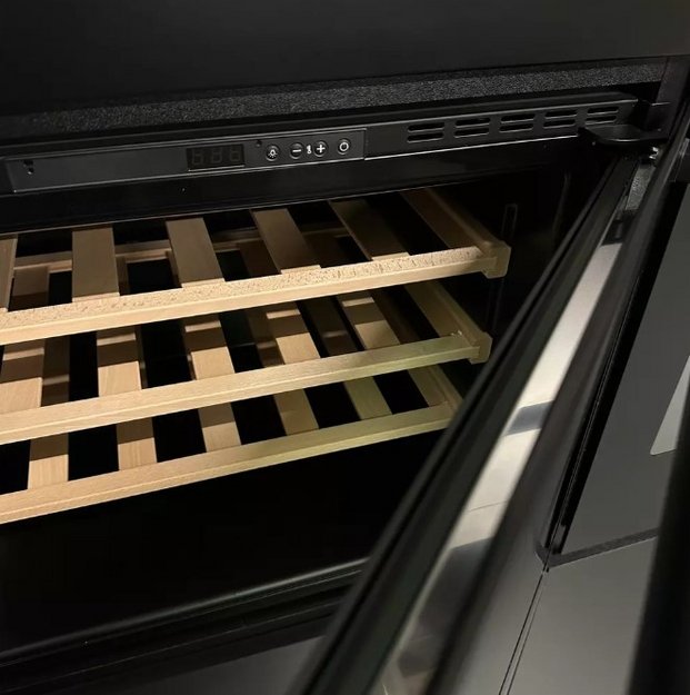 Встраиваемый винный шкаф Lofra ZBPNM24T TOTAL BLACK в Тюмени (preview 3)