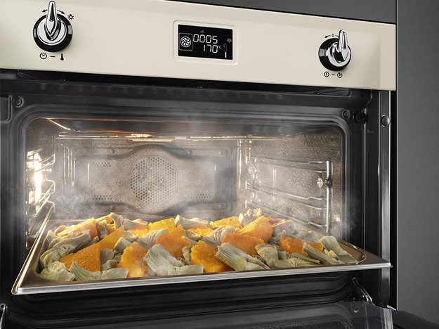 Компактный духовой шкаф с пароваркой Smeg SF4920VCP1 в Тюмени (preview 2)