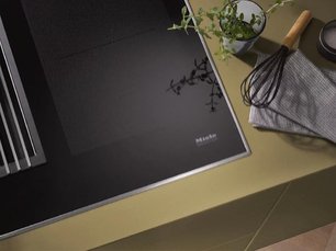 Индукционная панель со встроенной вытяжкой Miele KMDA 7774 FR фото 2 в Тюмени
