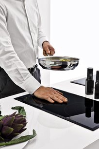 Индукционная варочная панель Barazza 1PI30IDN черная фото 3 в Тюмени