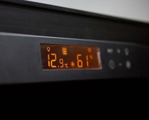 Встраиваемый монотемпературный винный шкаф EuroCave V-259 K-800022-L фото 3 в Тюмени