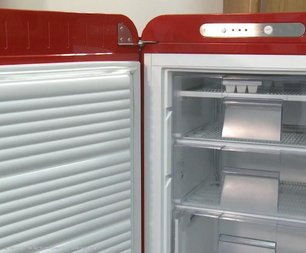 Холодильник Smeg CVB20LR фото 3 в Тюмени