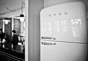 Холодильник Смег FAB50BS фото 2 в Тюмени Холодильник Smeg FAB50BS фото 2 в Тюмени