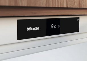 Встраиваемый холодильник Миле KU 7030 D фото 3 в Тюмени Встраиваемый холодильник Miele KU 7030 D фото 3 в Тюмени