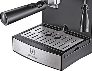Кофемашина Электролюкс EEA 111 фото 4 в Тюмени Кофемашина Electrolux EEA 111 фото 4 в Тюмени