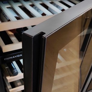 Встраиваемый винный шкаф Dunavox DAUF-46.145DBH фото 4 в Тюмени