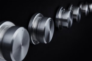 Варочная панель с вытяжкой Kuppersbusch KMI 9850.0 SR Black Chrome фото 3 в Тюмени