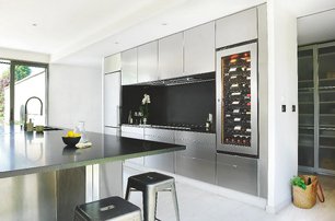 Встраиваемый монотемпературный винный шкаф EuroCave V-INSP-M I-090014-M фото 2 в Тюмени