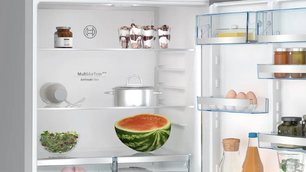 Двухкамерный холодильник Bosch KGP76AIC0N фото 4 в Тюмени