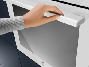 Духовой шкаф Электролюкс OKC8H39WV фото 4 в Тюмени Духовой шкаф Electrolux OKC8H39WV фото 4 в Тюмени