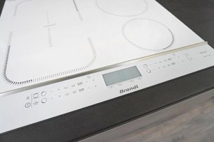 Индукционная варочная панель Brandt BPI164HSW фото 3 в Тюмени