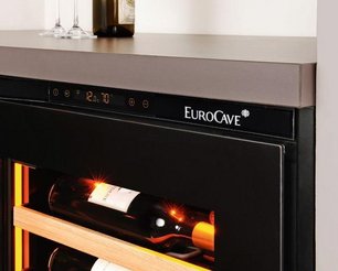 Встраиваемый монотемпературный винный шкаф EuroCave V-INSP-XS I-090012-XS фото 3 в Тюмени