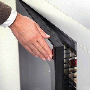 Встраиваемый винный шкаф Dunavox DVH-25.65DSS.TO фото 2 в Тюмени