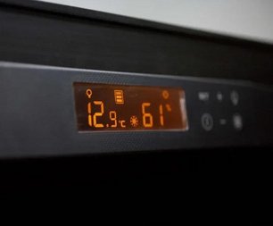 Монотемпературный винный шкаф EuroCave V-PURE-L P-300048-L фото 2 в Тюмени